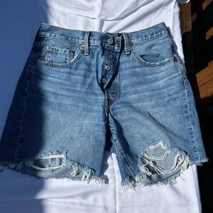 LEVIS WOMENS 501 HIGH RISE JEAN SHORTS SZ 29
